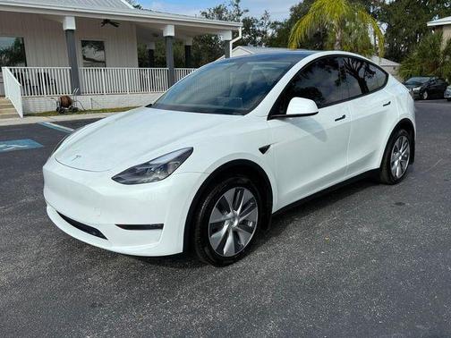 2024 Tesla Model Y Long Range Dual Motor All-Wheel Drive