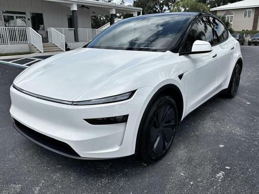 2026 Tesla Model Y PEARL WHITE LONG RANGE MODEL Y 2026 NEW BODY