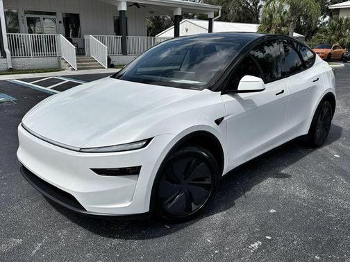 2026 Tesla Model Y PEARL WHITE LONG RANGE MODEL Y 2026 NEW BODY