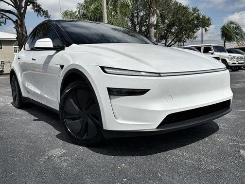 2026 Tesla Model Y PEARL WHITE LONG RANGE MODEL Y 2026 NEW BODY