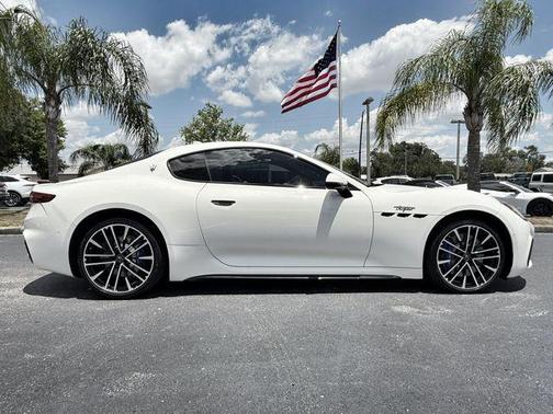 2024 Maserati GranTurismo Trofeo