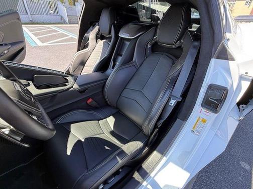 2023 Chevrolet Corvette Stingray w/3LT