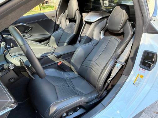 2023 Chevrolet Corvette Stingray w/3LT