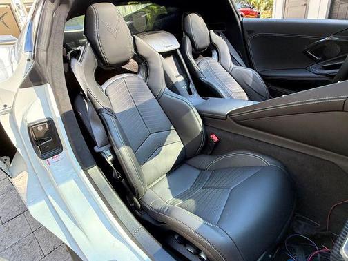 2023 Chevrolet Corvette Stingray w/3LT