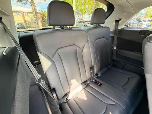 2023 Audi Q7 45 Premium Plus