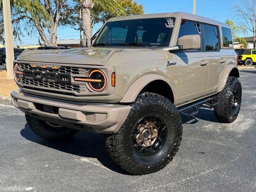 2025 Ford Bronco Base