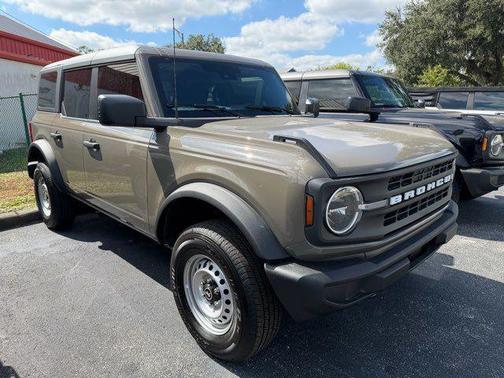 2025 Ford Bronco Base