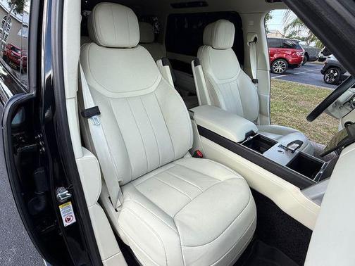 2024 Land Rover Range Rover P400 SE