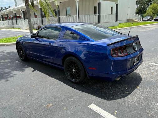 2014 Ford Mustang V6