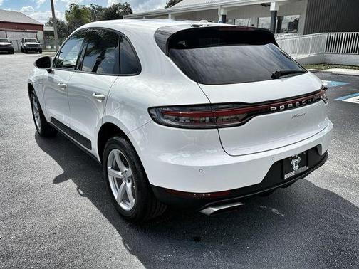 2021 Porsche Macan Base