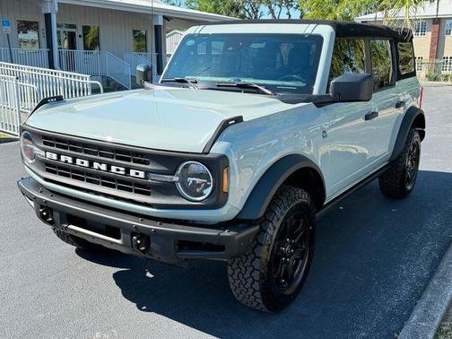 2022 Ford Bronco Black Diamond
