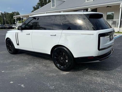 2025 Land Rover Range Rover P400 SE 7 Seat