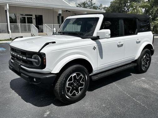 2023 Ford Bronco Outer Banks