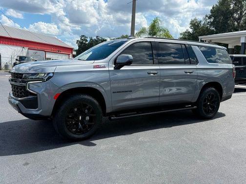Satin Steel Metallic 2022 Chevrolet Suburban 4WD Z71