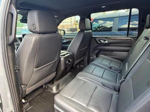 Satin Steel Metallic 2022 Chevrolet Suburban 4WD Z71