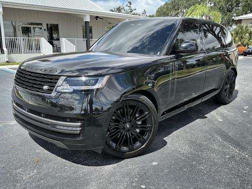 2025 Land Rover Range Rover SE