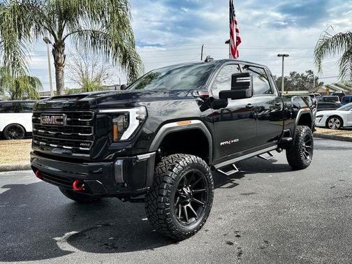 2024 GMC Sierra 2500 AT4