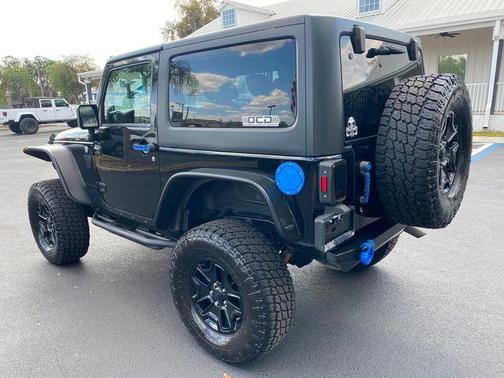 Photo 4 of 27 of 2014 Jeep Wrangler Sport