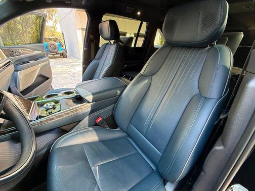 2025 Cadillac Escalade IQ Sport 2