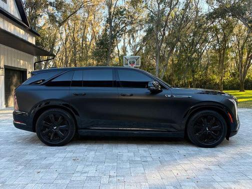 2025 Cadillac Escalade IQ Sport 2