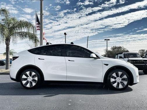 2021 Tesla Model Y Long Range Dual Motor All-Wheel Drive