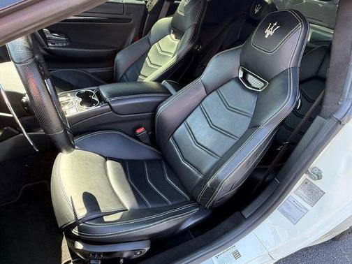 2014 Maserati GranTurismo Sport