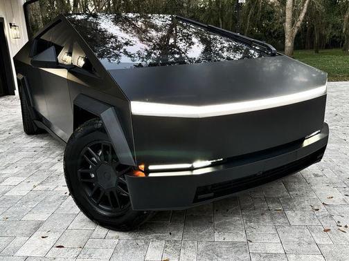2025 Tesla Cybertruck All-Wheel Drive