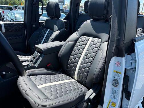 Oxford White 2025 Ford Bronco Big Bend