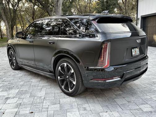 2025 Cadillac Escalade IQ Sport 1
