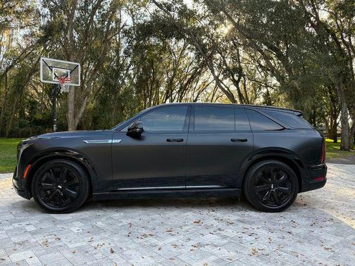 2025 Cadillac Escalade IQ Sport 1