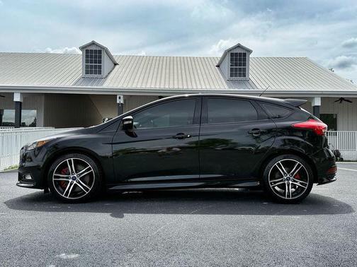 2018 Ford Focus ST