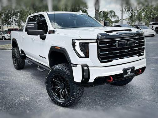 2024 GMC Sierra 2500 AT4