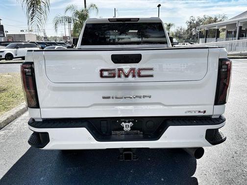 2024 GMC Sierra 2500 AT4