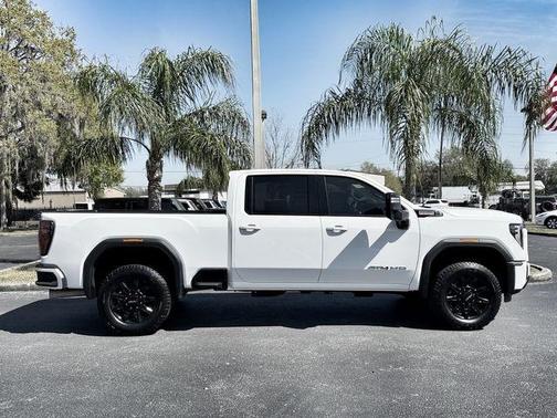 2024 GMC Sierra 2500 AT4
