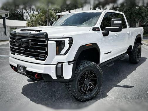 2024 GMC Sierra 2500 AT4