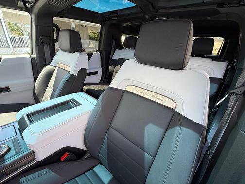 2024 GMC HUMMER EV SUV 3X