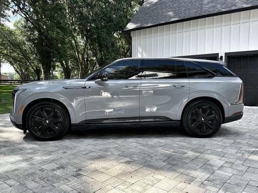 Luna Metallic 2026 Cadillac Escalade IQ Premium Sport