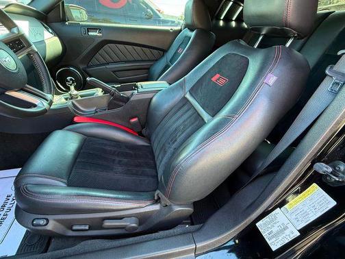 2012 Ford Mustang GT Premium