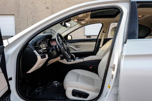 White 2016 BMW 535 i