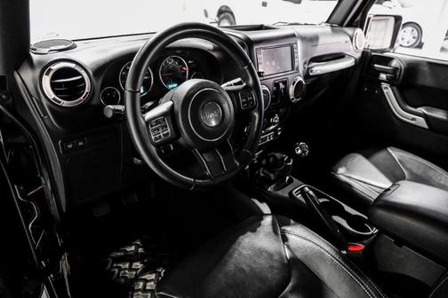 Black Clearcoat 2015 Jeep Wrangler Unlimited Rubicon