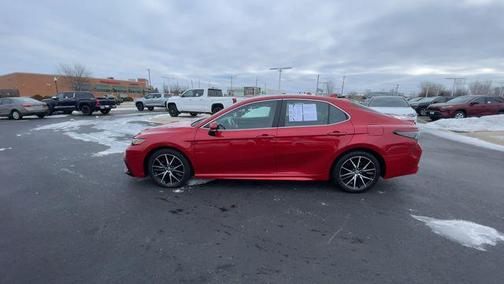 2023 Toyota Camry SE