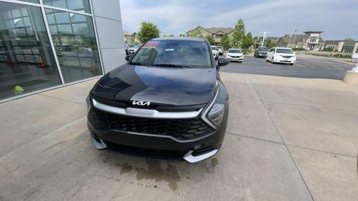 Ebony Black 2025 Kia Sportage LX