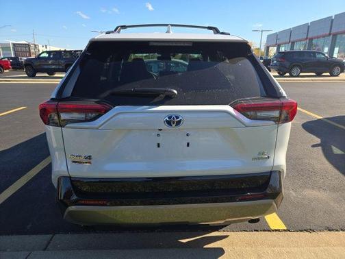 2024 Toyota RAV4 Hybrid SE