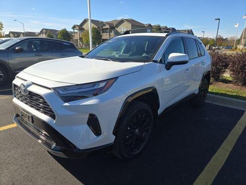 2024 Toyota RAV4 Hybrid SE