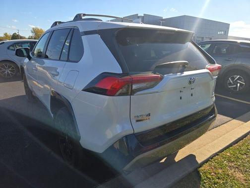 2024 Toyota RAV4 Hybrid SE