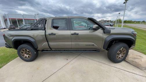 06x1 2026 Toyota Tacoma Hybrid Trailhunter