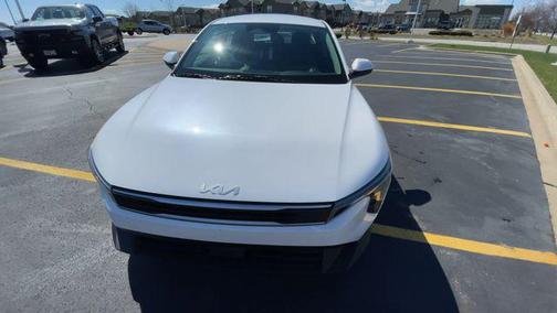 Snow White Pearl 2025 Kia K4 LXS