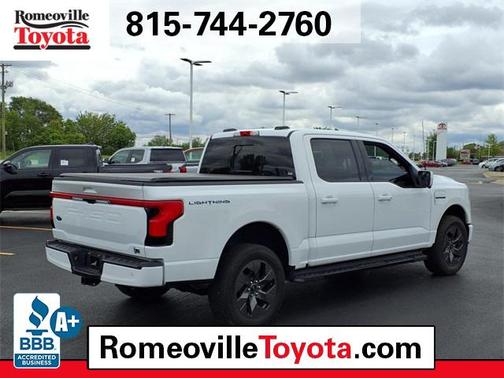 2023 Ford F-150 Lightning LARIAT