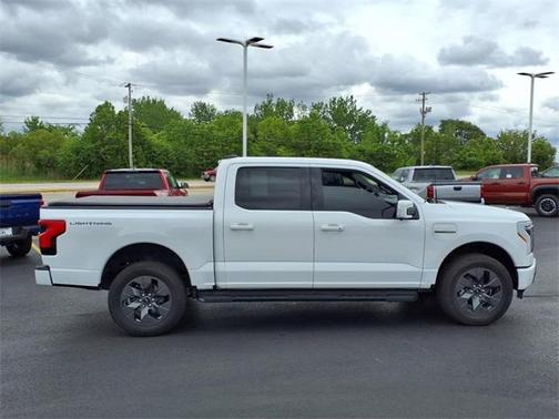 2023 Ford F-150 Lightning LARIAT