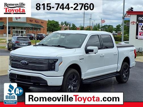 2023 Ford F-150 Lightning LARIAT